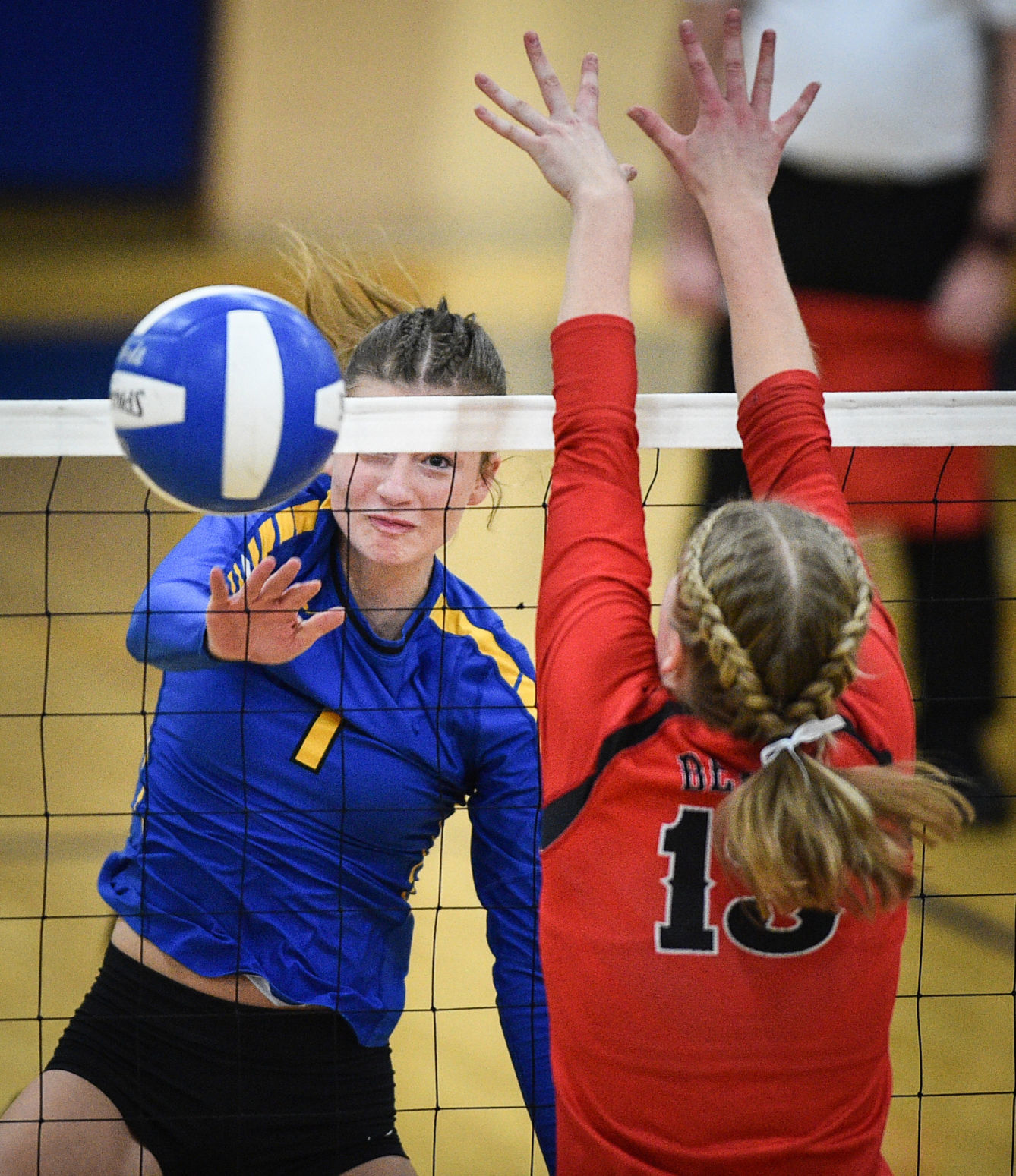 110519-qct-spt-wilton-vball-026a.jpg